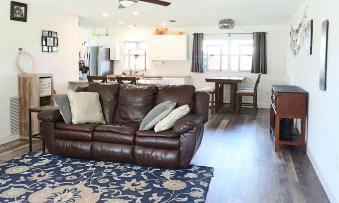 Sebring Casa | Spacious Retreat: Porch, Fenced Yard, Near Lake