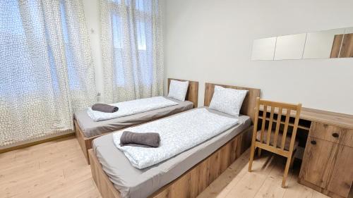 Erdberg Casa | Spacious Rooms - 15 Min from Airport & City Center, 5 Min from Vienna Main-Bus Station EZ9