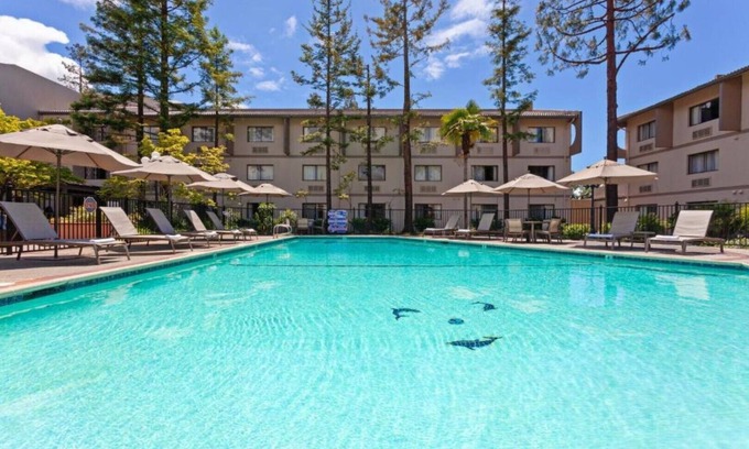 Union City Casa | Spacious rooms and suites and wonderful amenities!!