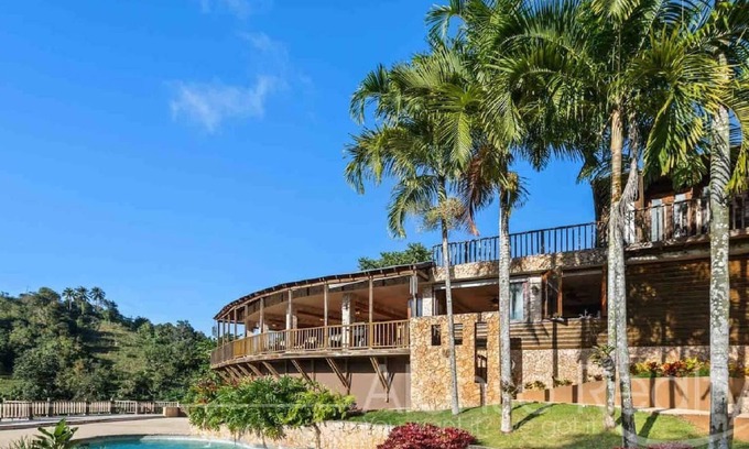 Lomas Casa | Spacious Rustic Hacienda with Private Pool.