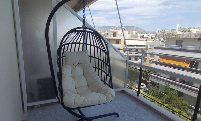 Alimos Apartamento | Spacious Seaside Flat at Alimos