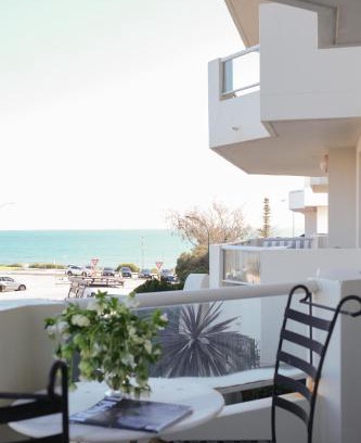 Cottesloe Apartamento | Spacious, seaside pied-à-terre with stunning views, opposite Cott beach & cafes
