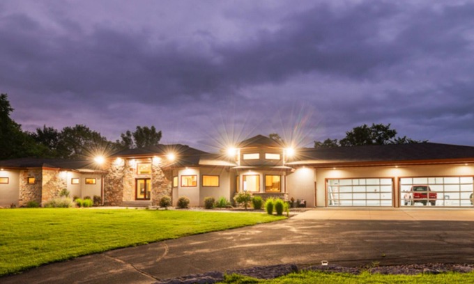 Prescott Casa | Spacious secluded 5bedroom 8bath estate in charming Prescott with pool