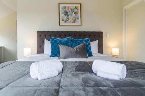 Riccarton Apartamento | Spacious Serenity near Westfield Mall 6BR