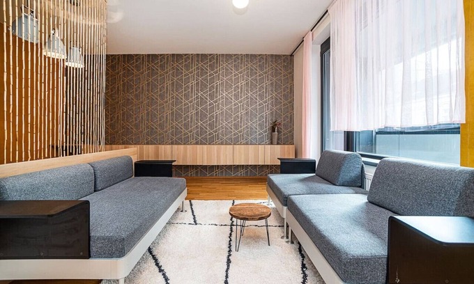 Holesovice Apartamento | Spacious studio with free parking
