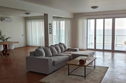 Maputo Apartamento | Spacious & Stunnig Ocean View