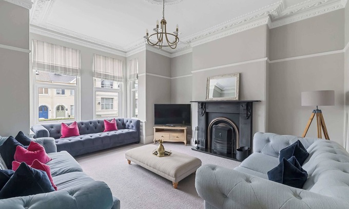 Plymouth Casa | Spacious & Stylish 5-bedroom Edwardian Townhouse in Plymouth