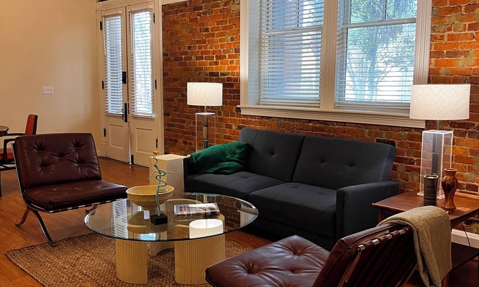 Elloree Apartamento | Spacious Stylish One Bedroom Apartment