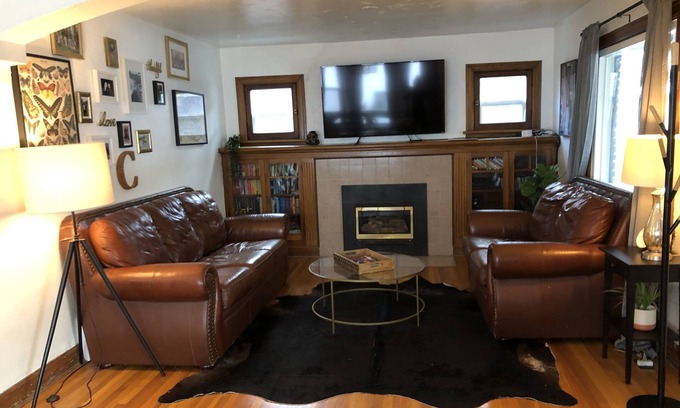 East Central Casa | Spacious Sugarhouse Bungalow close to downtown and the canyons!
