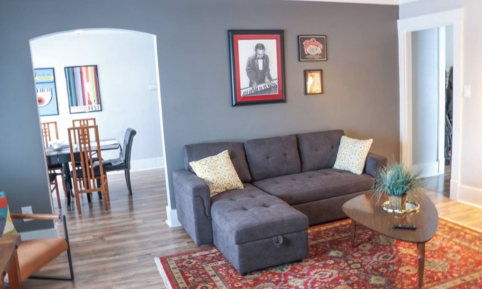 Davenport Apartamento | Spacious sunny 2-bedroom apartment with all the comforts of home