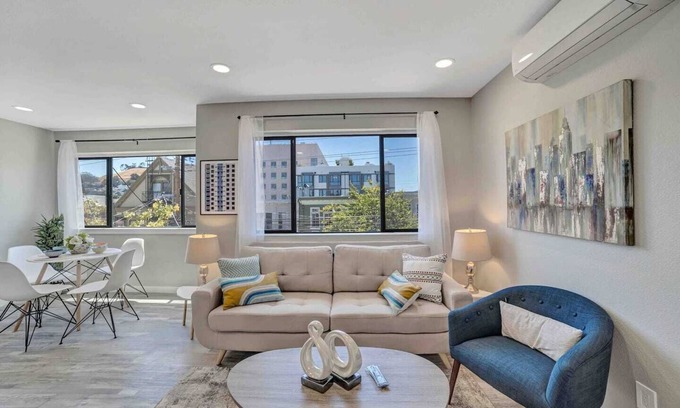 La Lengua Apartamento | Spacious & Sunny 3 bed/2b modern Flat in San Francisco's trendy Mission district