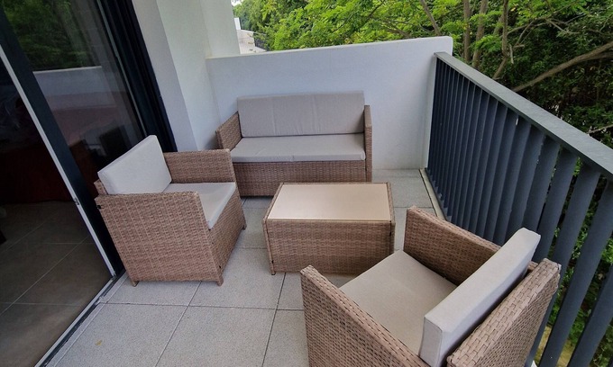 Croix-d'Argent Apartamento | Spacious T3 new. elevator Balconies, basement parking, air conditioning, streetcar