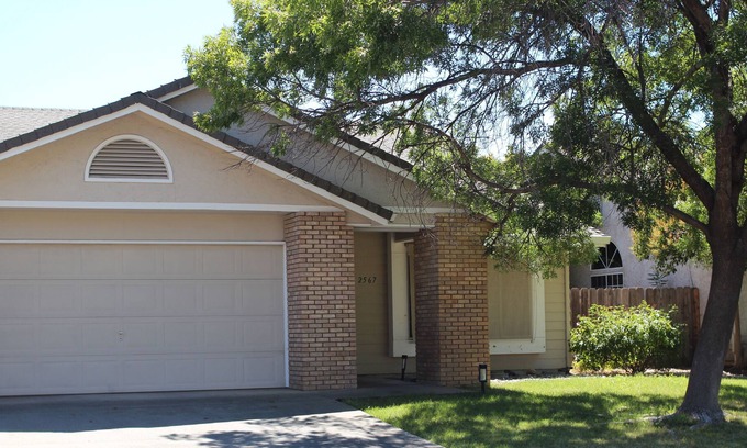 Redding Casa | Spacious Three Bedroom Home in Residential Neighborhood
