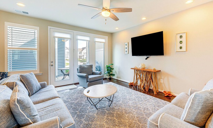 Frankford Casa | Spacious Townhome 2 Mi to Bethany Beach Boardwalk
