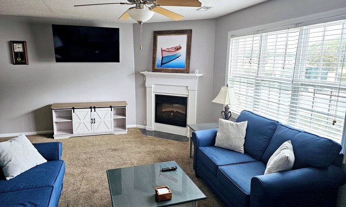 Greenville Casa | Spacious Townhome close to ECU and Hospital. Full of all the amenities you need.