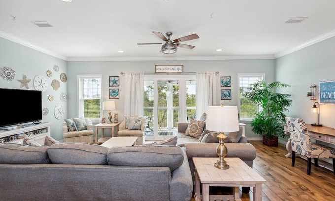 Ono Island Casa | Spacious townhouse| Walk or Bike to Pool or Beach| Pet Friendly| Free Golf| White Sugar Sand Beaches