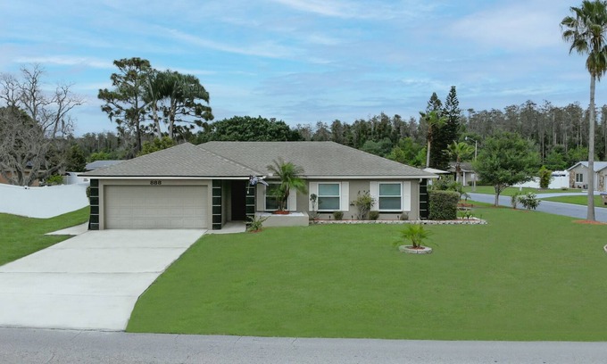 Kissimmee Casa | Spacious Vacation Home 20 min from Theme Parks!