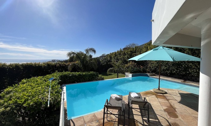 Camps Bay Casa | Spacious villa in perfect location!