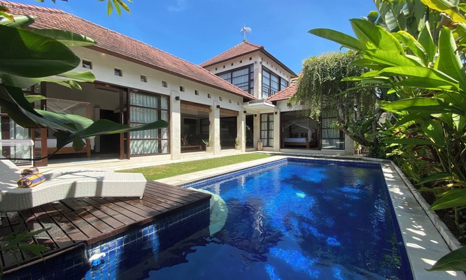 Seminyak Villa | Spacious Villa in Petitenget Top Location