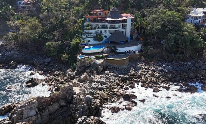 South Shore Hotel Area Villa | Spacious villa in enchanting Puerto Vallarta