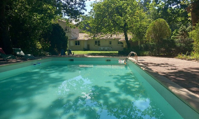 Queyrac Casa | Spacious villa on large domain with swimmingpool 15 minutes from the beaches