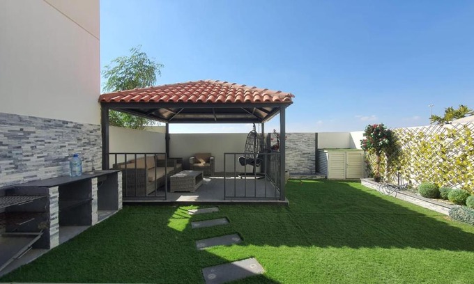 Dubai Villa | Spacious Villa with BBQ area