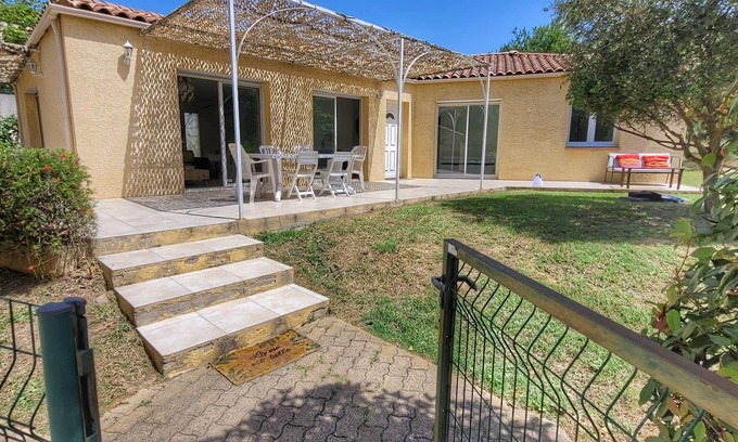 Croix-d'Argent Casa | Amplia villa con jardín en Montpellier!