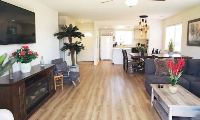 Oceano Casa | Spacious Whole Residence w/ Bikes--Close to Beach!