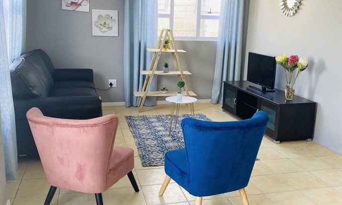 Eikenbosch Apartamento | SpaciousTrendy#CentralWinefarms#Mall#Wifi#Parking