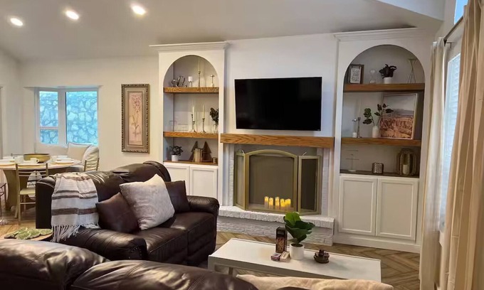 Northeast El Paso Casa | Spanish Cottage. Ft Bliss. Pets