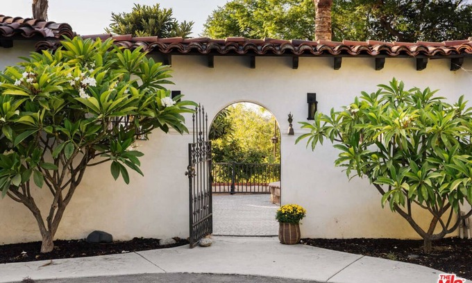 Covina Casa | Spanish Estate Guest House