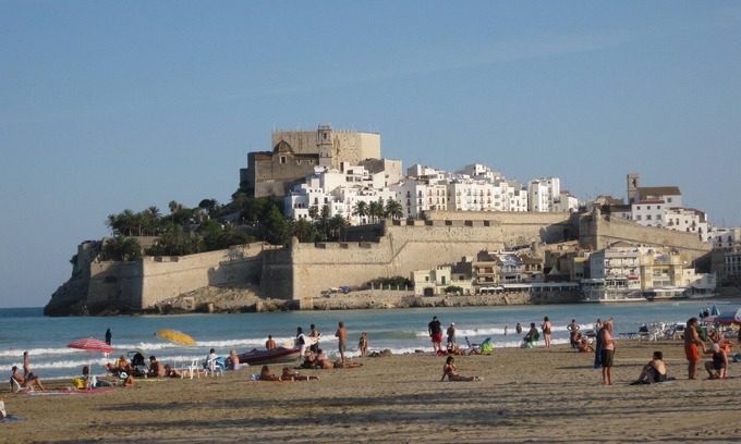 Peniscola Apartamento | Spanish Mont-St-Michel. Two terraces with sea view. Two TVs + WIFI