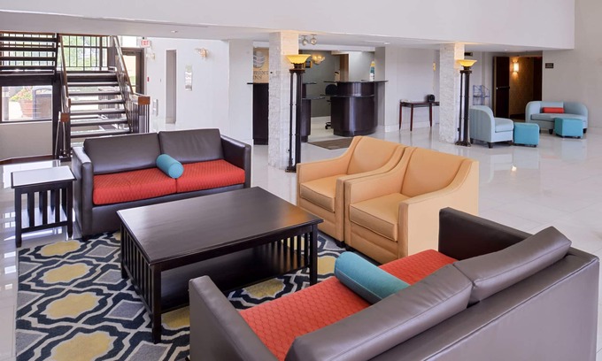 Des Plaines Hotel | Comfort Inn Convention Center - Chicago O'hare Airport