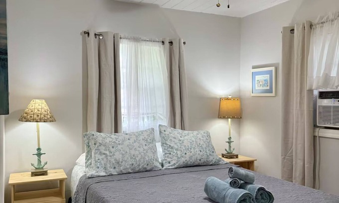 Southwest Cabaña | Sparkling Clean 2BR Suite in WPB w. King Bed, Bunk Bed