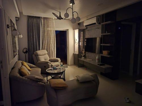 Paud Apartamento | Sparrow 3BHK Modern AC Flat on Baner Road Pune
