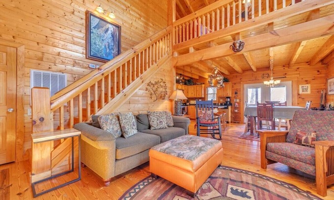 Lake Lure Cabina | Sparrow's Nest 2 Bed Cabin located in Peaceful Gated Community with lake access