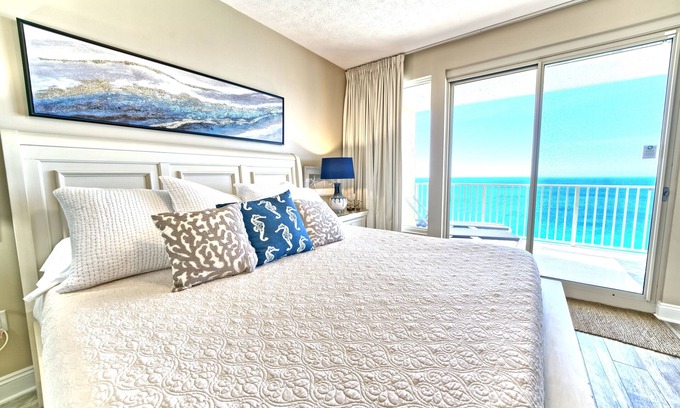 Lower Grand Lagoon Condominio | Special 20% off/day 30% off/wk Aug10-28- Treas Island 2BR Condo. 2 king Beds