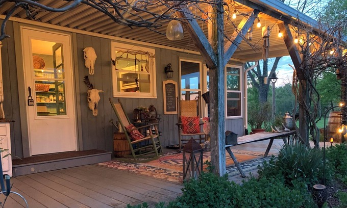 Seaman Otro | SPECIAL PROMO! Charming Farmhouse with hiking trails in tranquil Adams Co, OH