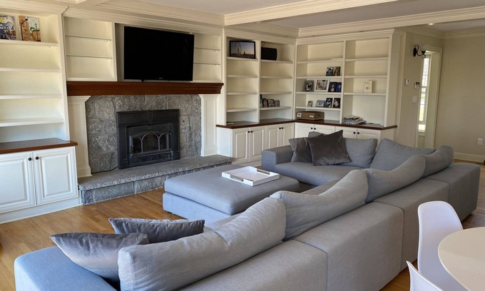 Madison Casa | Special winter rates CT home close to beaches, parks, hikes, local skiing