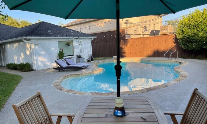 North Dallas Casa | Specious 4 Bedroom Dallas Home