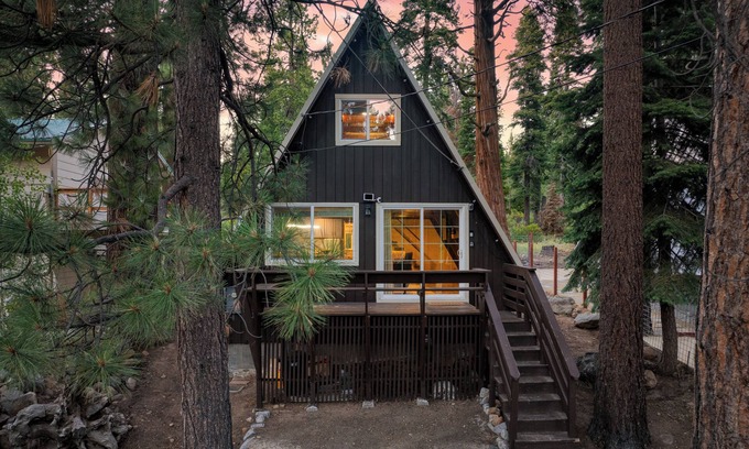 Kings Beach Casa | Speckled by AvantStay | Modern Interior, 0.5mi to Lake!