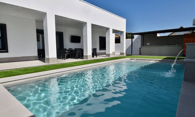 Chiclana de la Frontera Villa | Espectacular villa Mykonos para 16 personas, moderna con aire acondicionado