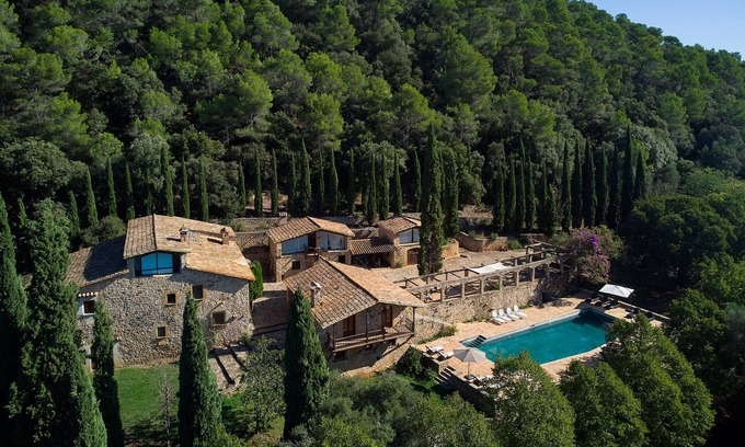 Canet d'Adri Otro | Espectacular Masía Catalana del S. XVII rodeada de bosques y campos