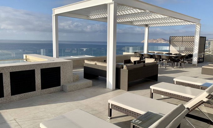 San Jose del Cabo Condominio | Spectacular 3 Bedroom OceanFront PH Condo with terrace and panoramic ocean views