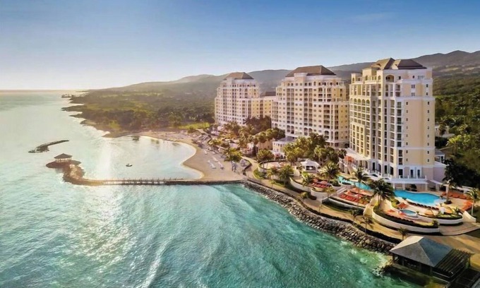 Montego Bay Condominio | Spectacular 3BR 3.5BA -optional all-inclusive resort high floor beachfront tower