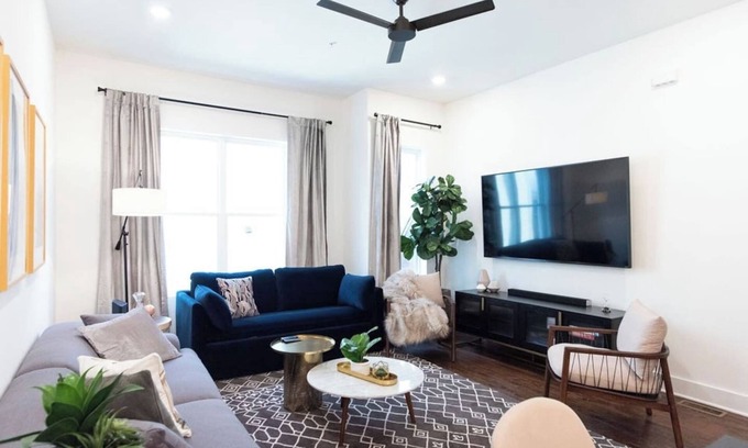 Hillsboro West End Casa | Spectacular 4-Story Home in Nashville
