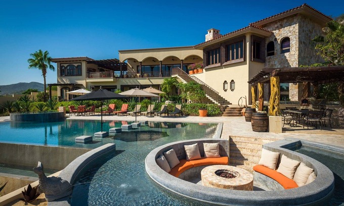 Cabo San Lucas Villa | Espectacular casa de 7 dormitorios con WiFi, aire acondicionado, piscina infinita, pozo de fuego + ¡Más!