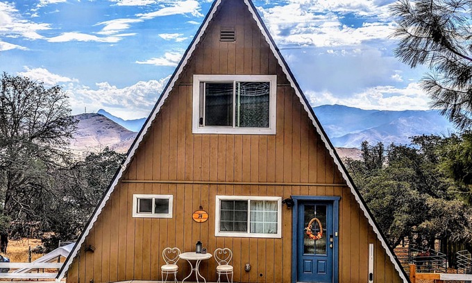 Wofford Heights Casa | Spectacular A-Frame, epic views! "Wild Elk Sleepover".