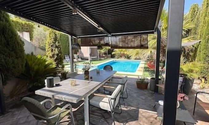 Lliria Casa | Espectacular alojamiento con Piscina en Llíria