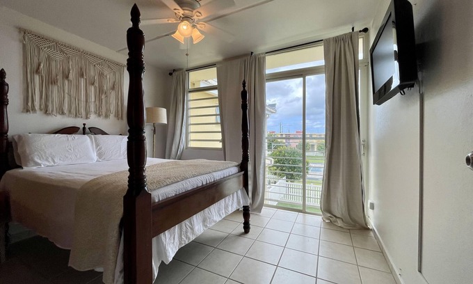 Sabana Abajo Apartamento | Spectacular Apt / Pool /5 Min to Airport / Access control